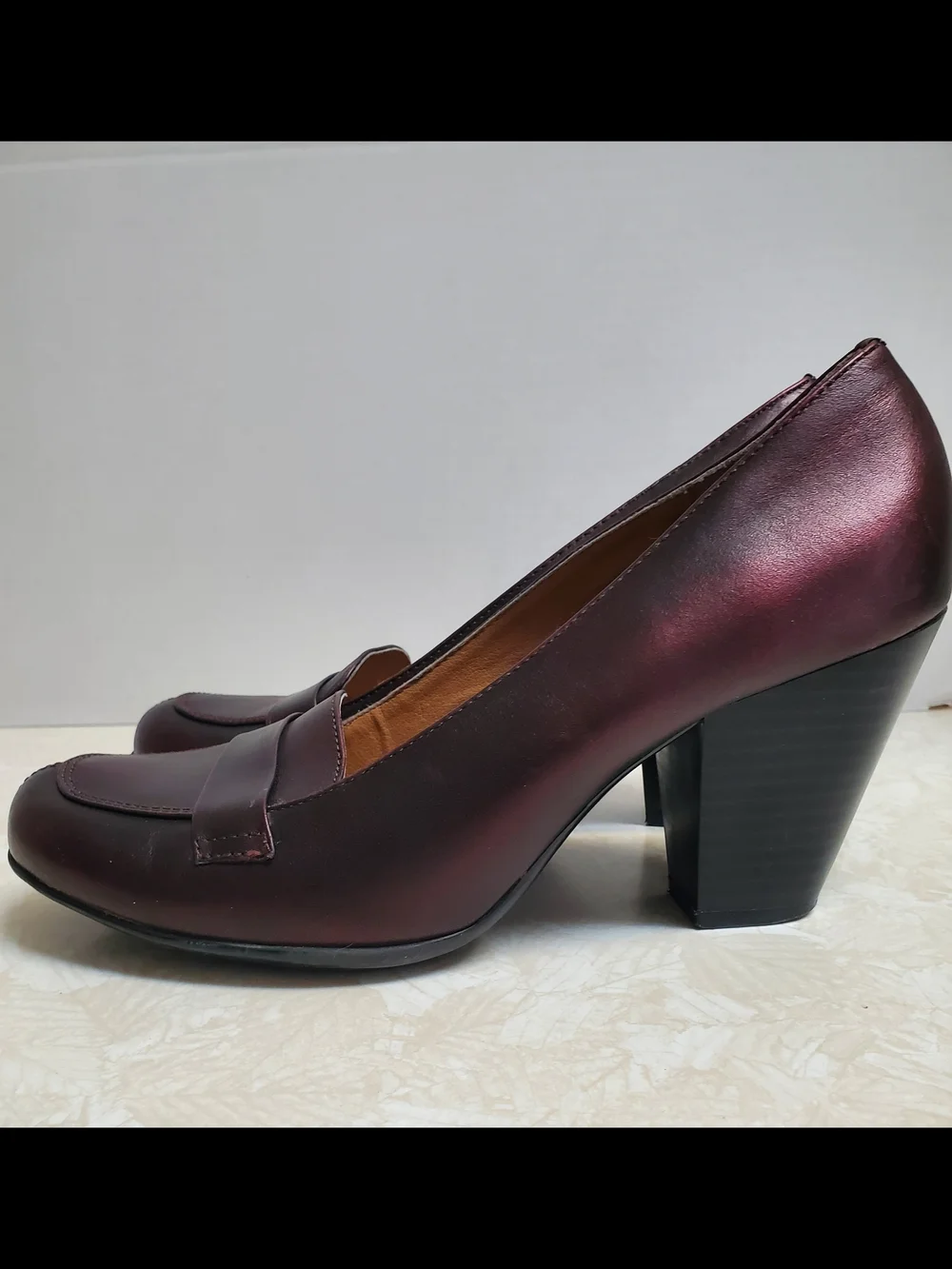 Sofft Women's Burgundy Leather Block Heel Loafers